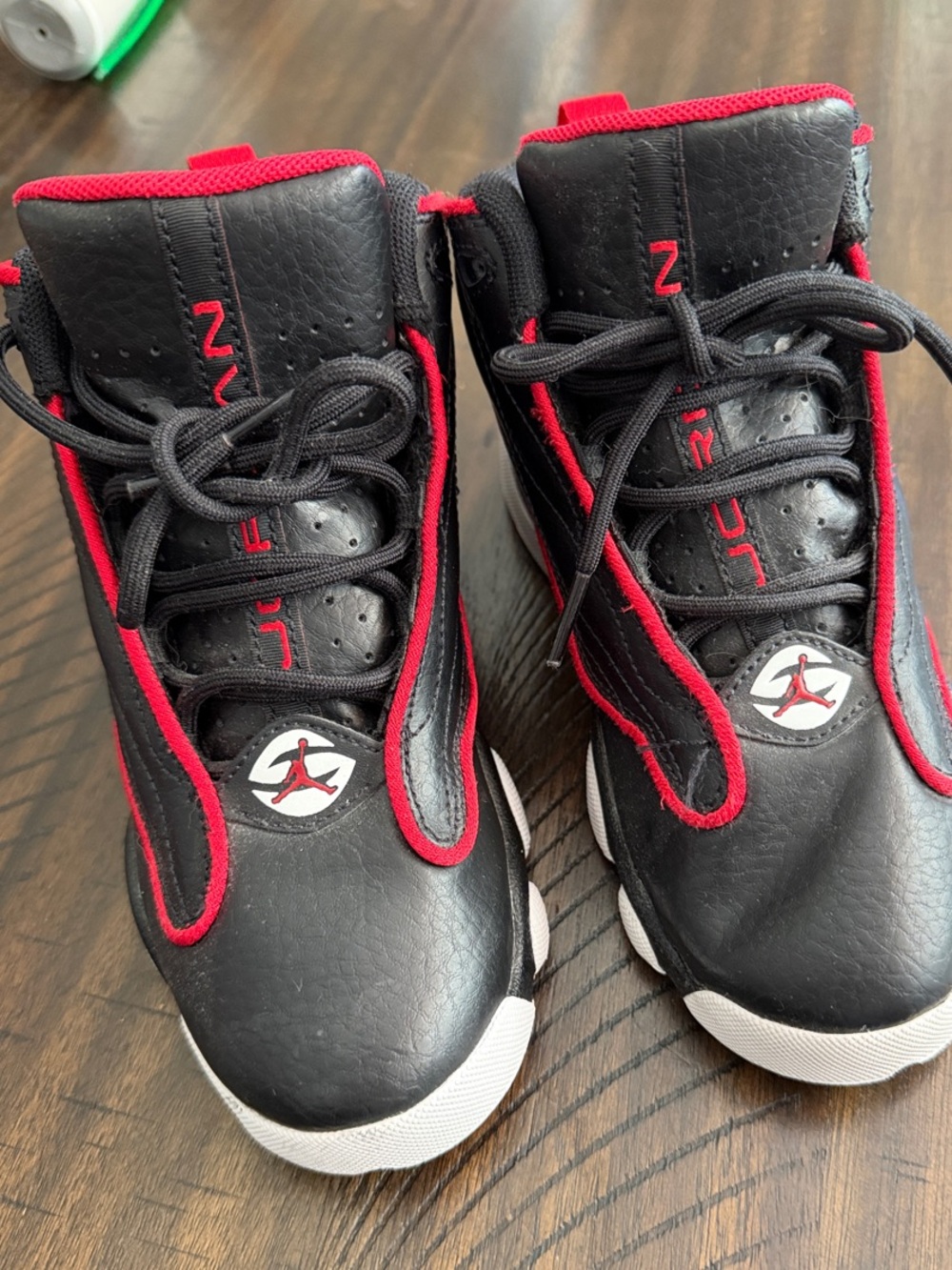 Kids Air Jordan Black and Red Basketball Sneakers size 2.5y
